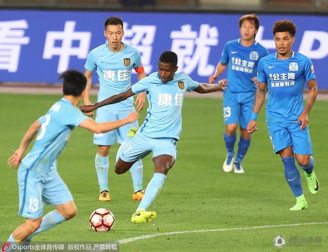 对阵奥格斯堡的比赛，多特U19小将塞缪尔-班巴（Samuel Bamba）将顶替阿德耶米进入球队大名单。